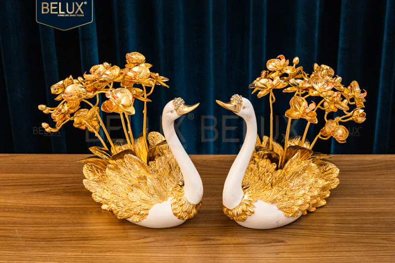 Chậu Lan Song Hỷ Mạ Vàng 24K –Biểu Tượng Của Tình Yêu Vĩnh Cửu Và Sự Sang Trọng